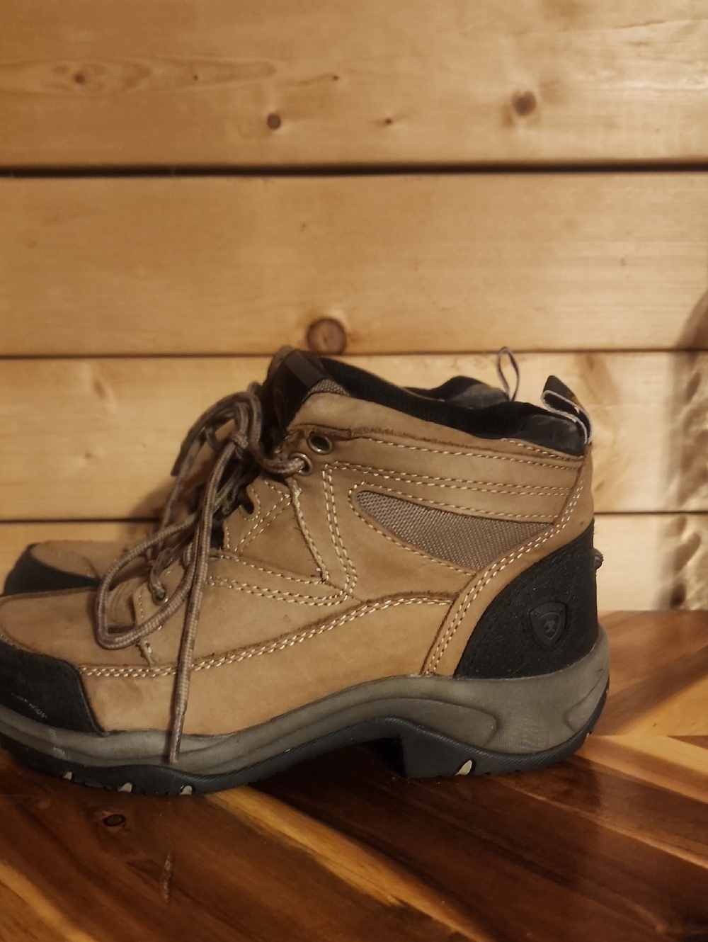 Womens Ariat Terrian Hiking Boots Size 6b